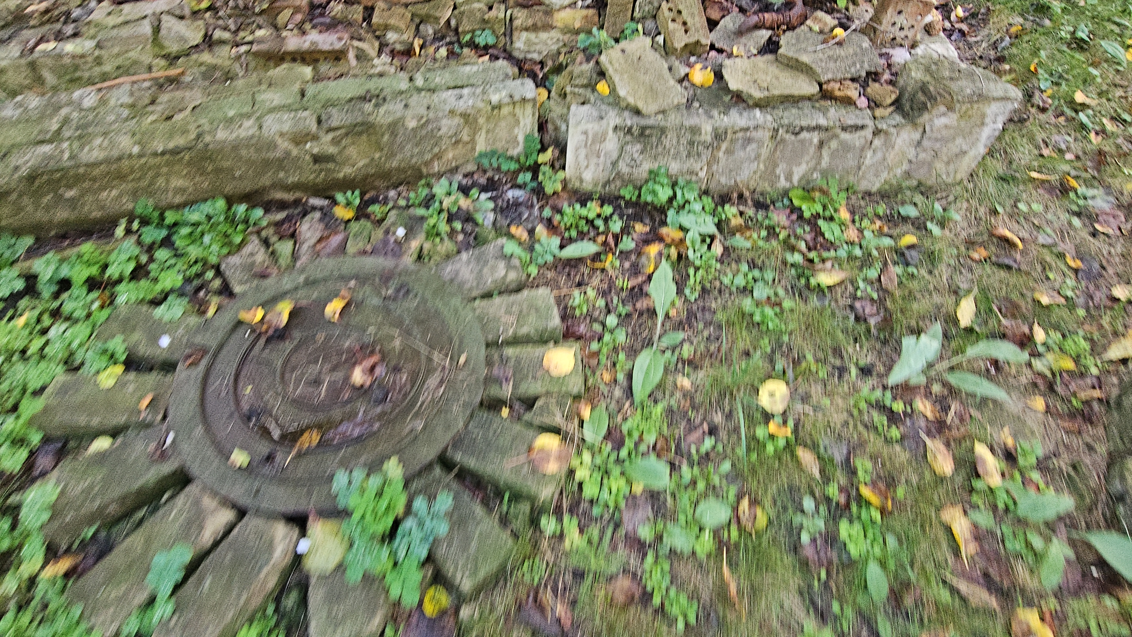 DJI_20251012_094840_10833